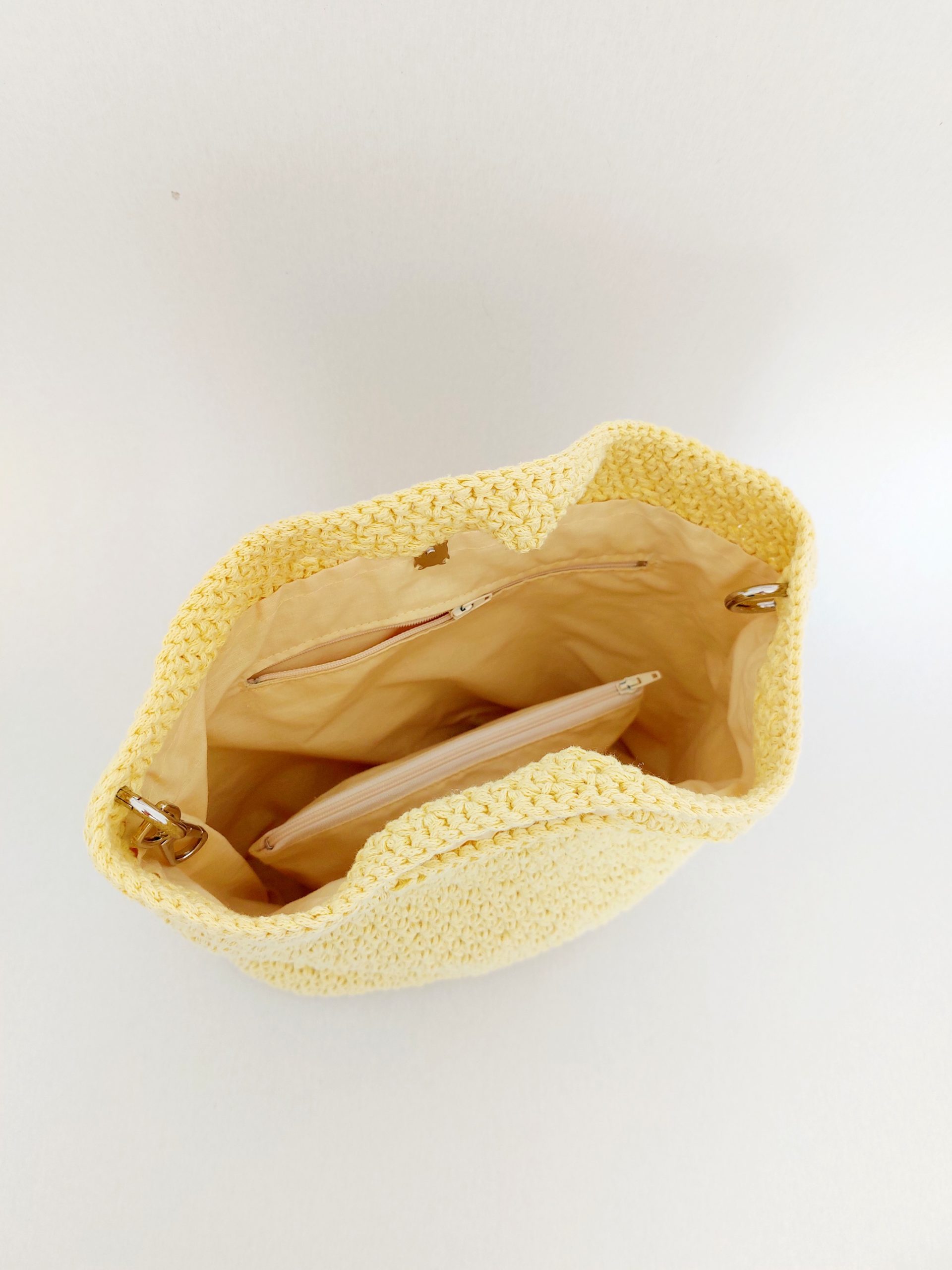 SWEETIE – kézzel horgolt közepes táska - Image 9
