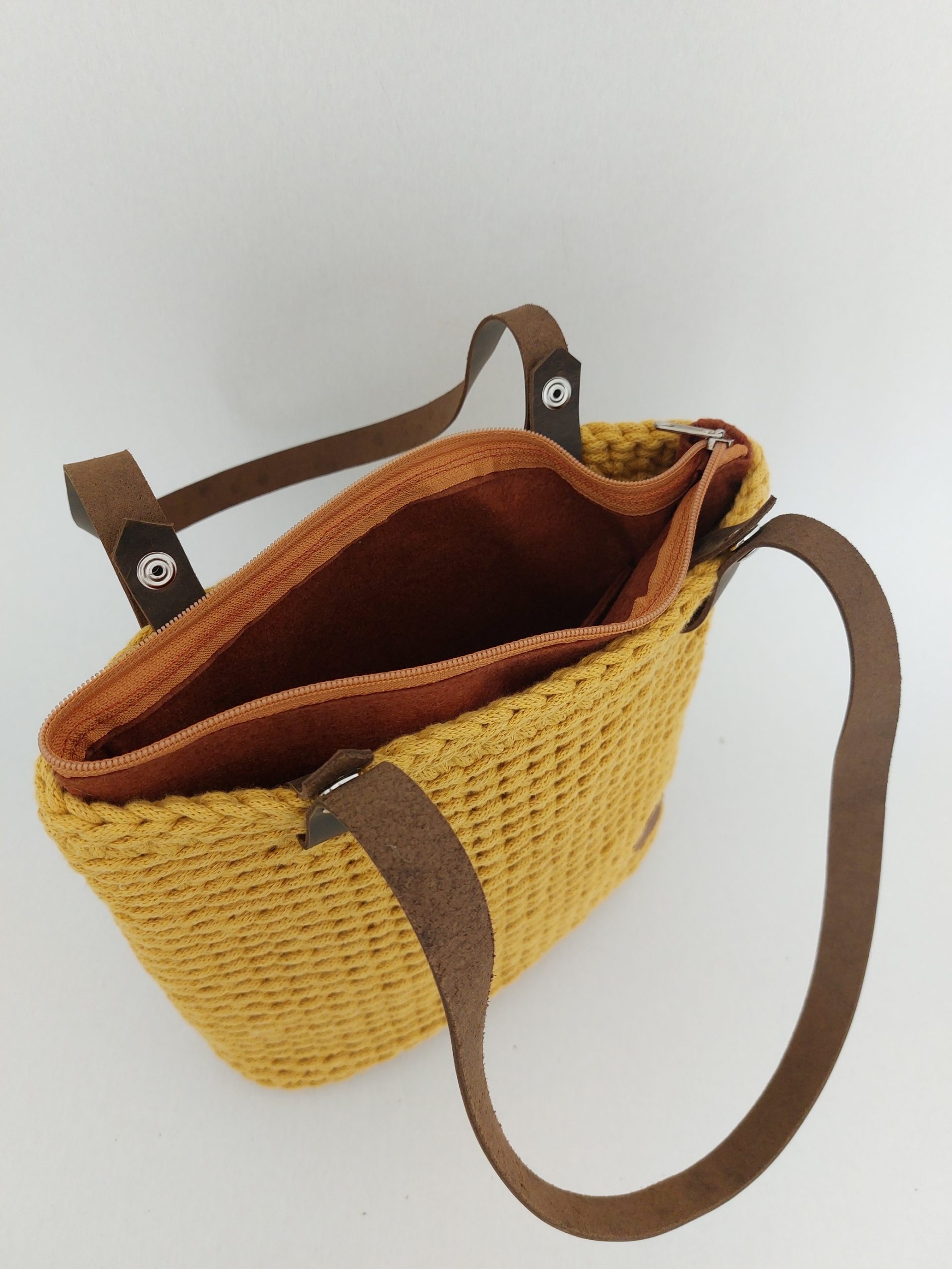 MINIMÁL – kézzel horgolt táska - Image 12